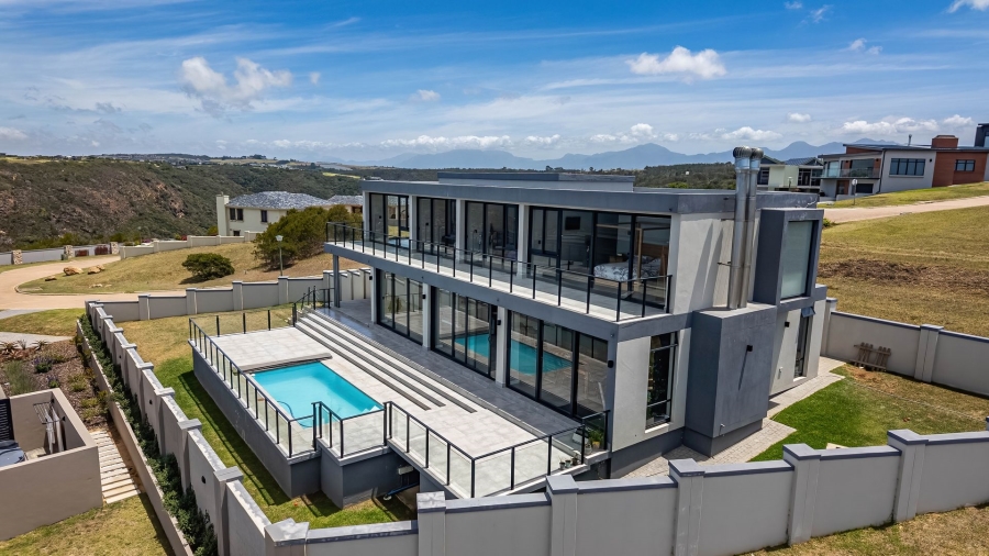 4 Bedroom Property for Sale in Le Grand Golf Estate Western Cape